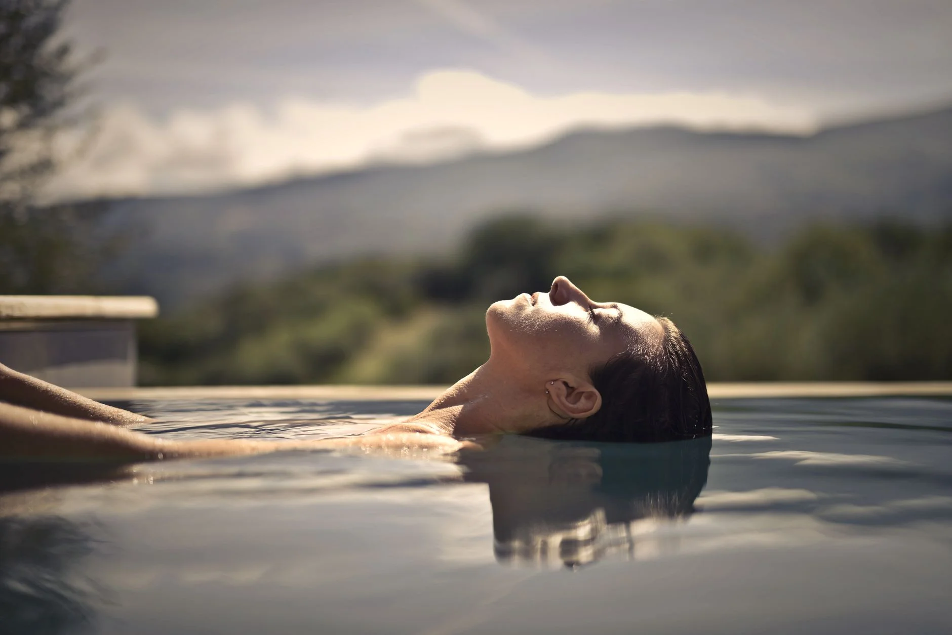 Kasauli Resort Comparison 2025: Luxury Spa vs Boutique Mountain Escapes